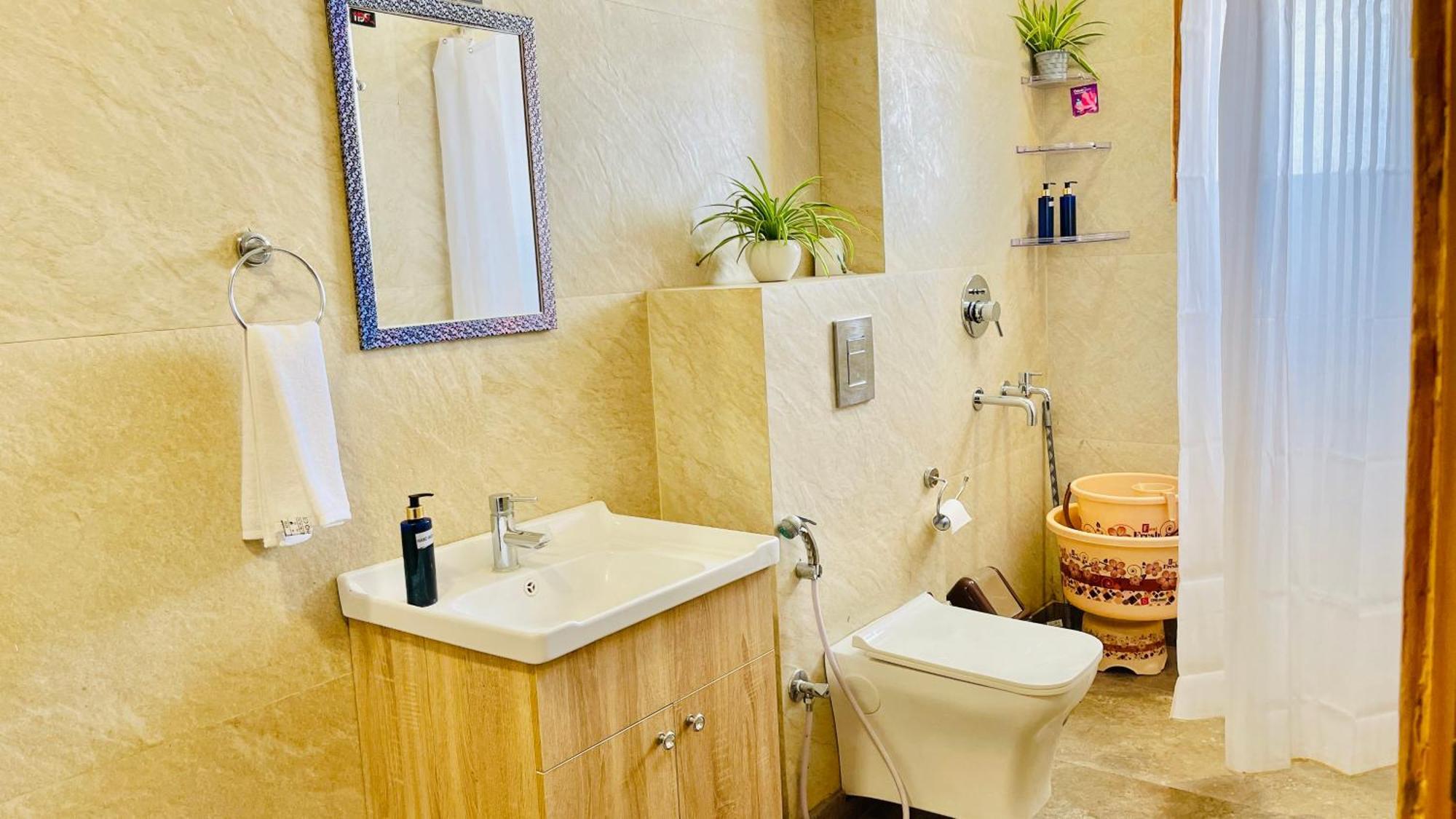 Bedchambers Serviced Apartments, Ardee City グルガウン エクステリア 写真